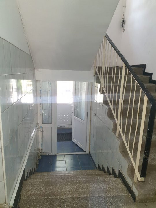 Apartament 3 camere, DRISTOR-KAUFLAND MIHAI BRAVU, 1981, 2 balcoane, 65 mp 