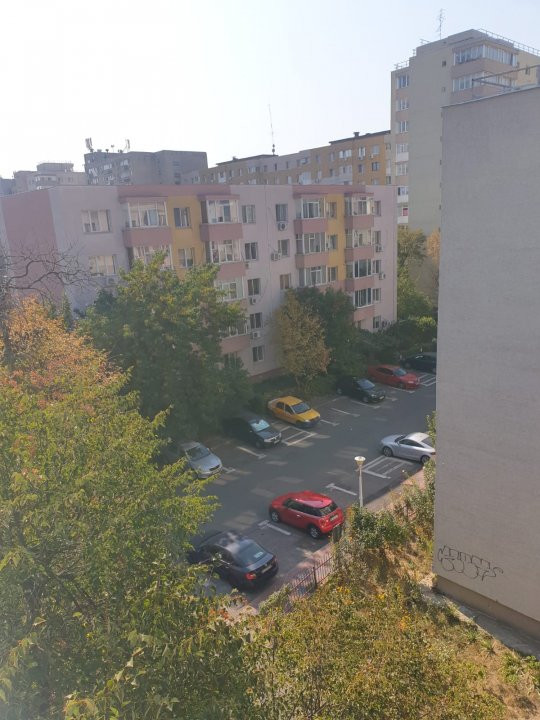 Apartament 3 camere, DRISTOR-KAUFLAND MIHAI BRAVU, 1981, 2 balcoane, 65 mp 