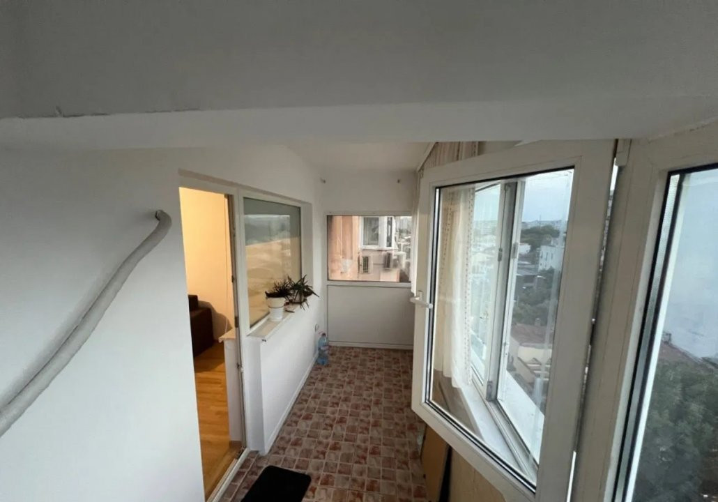 Apartament 3 camere, IANCULUI, 2 balcoane, renovat integral, 80 mp 