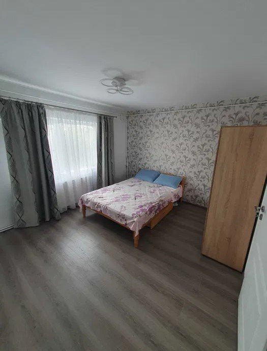 Apartament 3 camere,TINERUTULUI, 2 bai, decomandat, 86 mp 