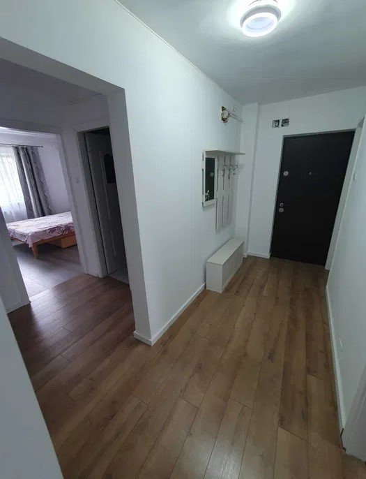 Apartament 3 camere,TINERUTULUI, 2 bai, decomandat, 86 mp 