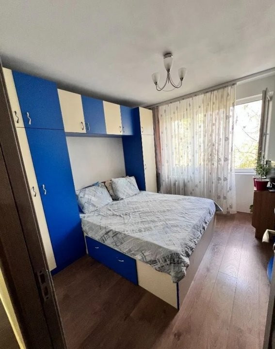 Apartament 2 camere, VITAN, bloc de 10 etaje, decomandat 