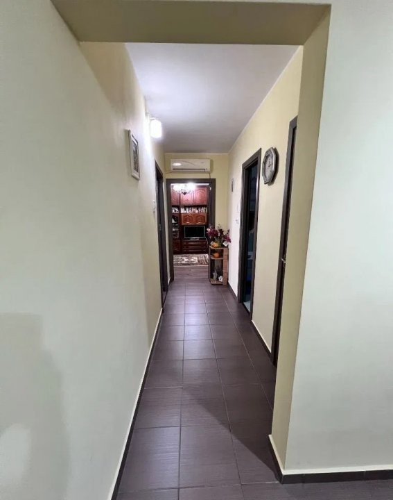 Apartament 2 camere, VITAN, bloc de 10 etaje, decomandat 