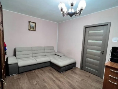 Apartament 2 camere, VITAN, bloc de 10 etaje, decomandat 