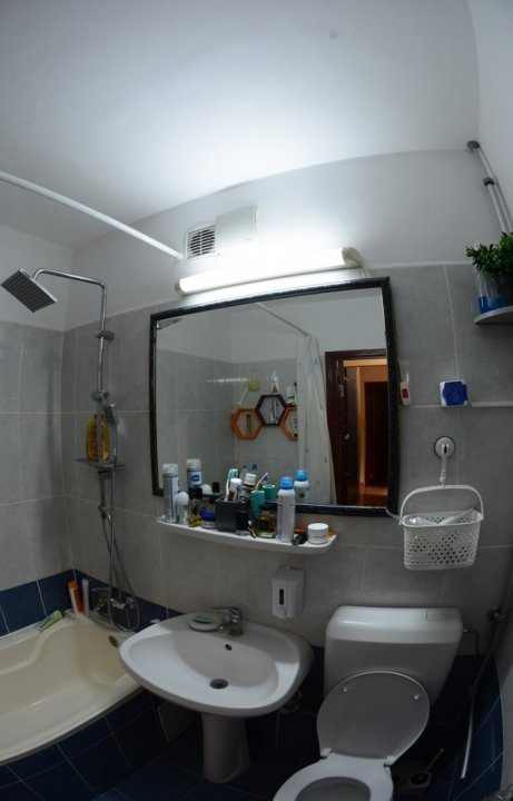 Apartament 4 camere,TITAN, suprafata 80 mp, balcon si boxa, etaj 2/4