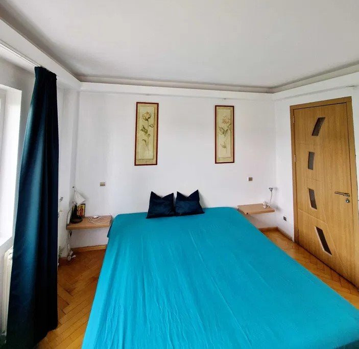 Apartament 2 camere, VITAN MALL, an 1991, balcon, decomandat 62 mp