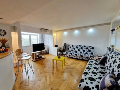 Apartament 2 camere, VITAN MALL, an 1991, balcon, decomandat 62 mp