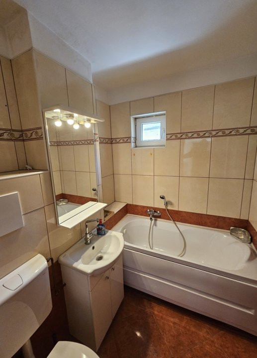 Apartament 3 camere,DOROBANTI, etaj 2/8, decomandat, 79 mp