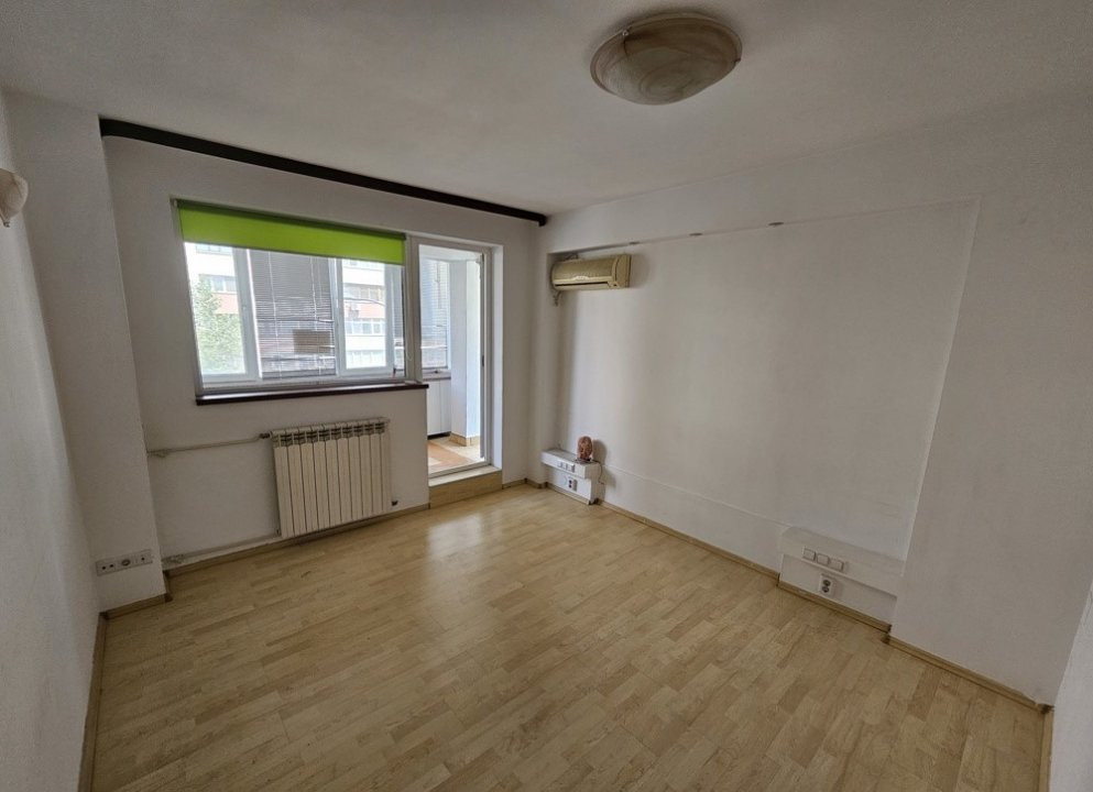 Apartament 3 camere,DOROBANTI, etaj 2/8, decomandat, 79 mp