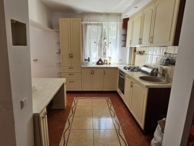 Apartament 3 camere,DOROBANTI, etaj 2/8, decomandat, 79 mp