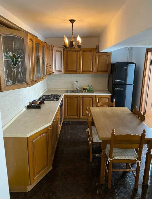 Apartament 2 camere, UNIRII, 1992, 3 balcoane, decomandat, 65 mp