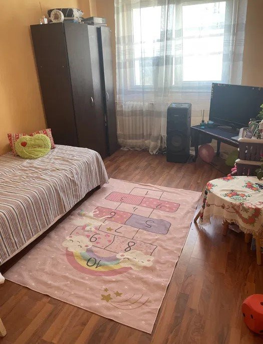 Apartament 4 camere, ARCUL DE TRIUMF, an 1985., 81 mp 