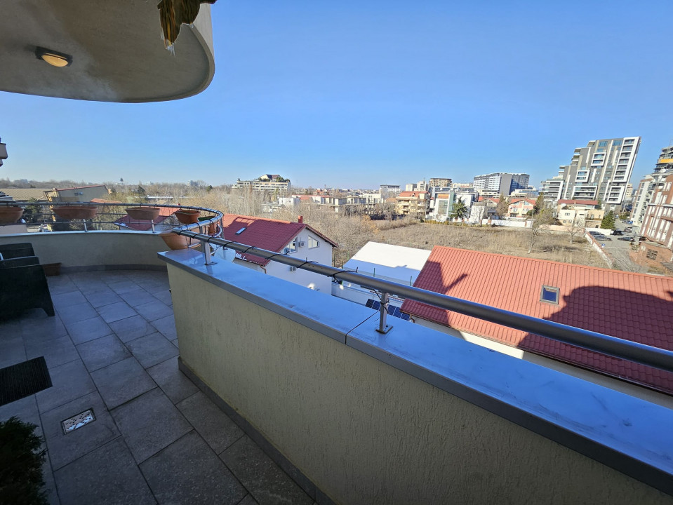 Apartament 3 camere, HERASTRAU - Cartierul Francez, 3 bai, 2 balcoane , 175 mp