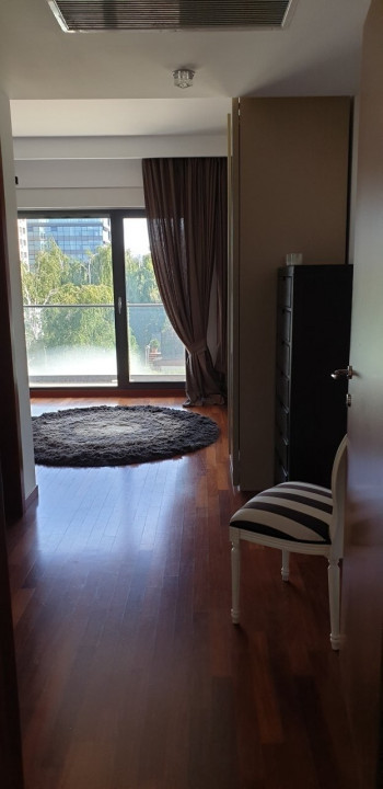 Apartament 3 camere, HERASTRAU, complex rezidential, 2007, 130 mp.