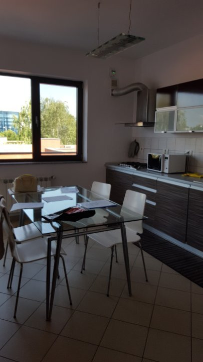 Apartament 3 camere, HERASTRAU, complex rezidential, 2007, 130 mp.