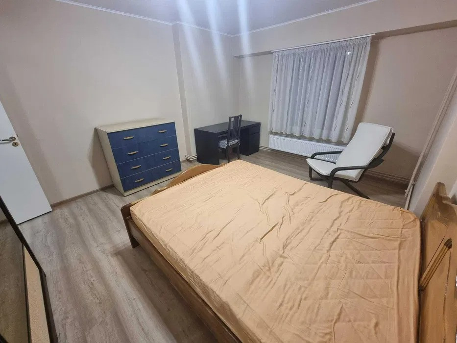 Apartament 2 camere, Calea Calarasilor, bloc construit dupa cutremul din 1977