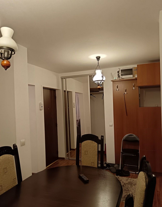 Apartament 3 camere, Chisinau, an 1984, balcon, decomandat