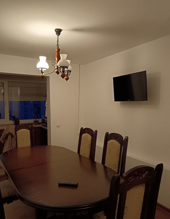 Apartament 3 camere, Chisinau, an 1984, balcon, decomandat