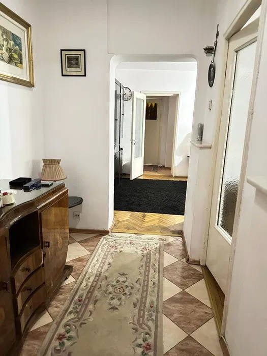 Apartament 4 camere, Mosilor, etaj 1/8, an 1983, 88 mp, garaj 