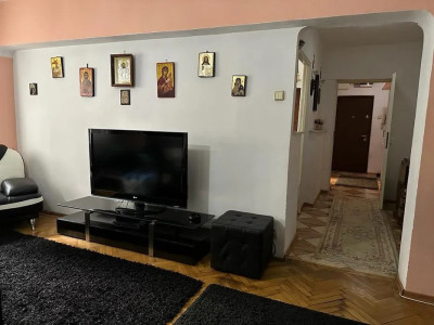 Apartament 4 camere, Mosilor, etaj 1/8, an 1983, 88 mp, garaj 