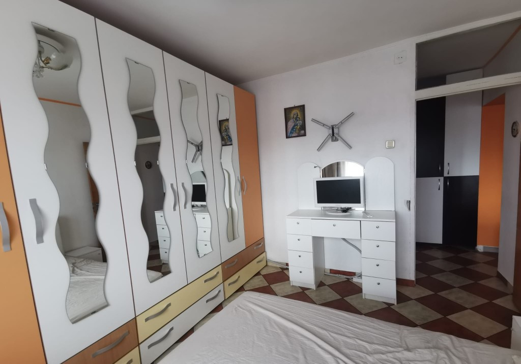 Apartament 2 camere, MIHAI BRAVU, etaj 4/8, 1986 , balcon