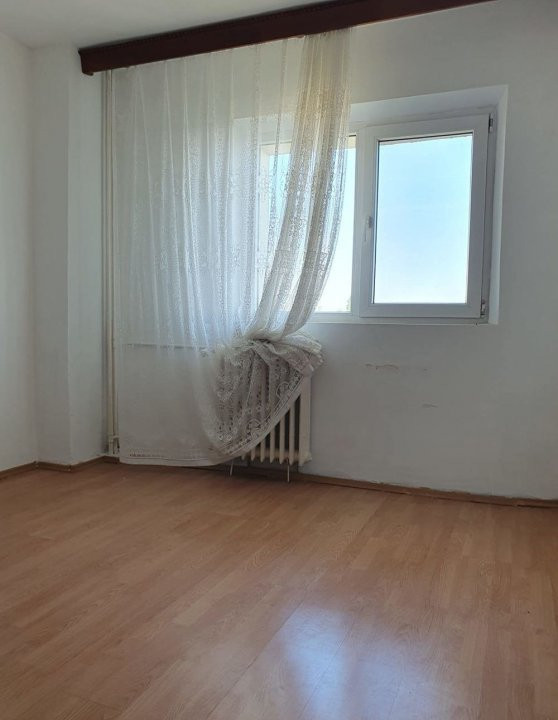 Apartament 3 camere, 1 DECEMBRIE 1918, anvelopat, bloc curat,an constructie 1986