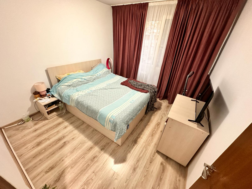 Apartament 3 camere, Titan