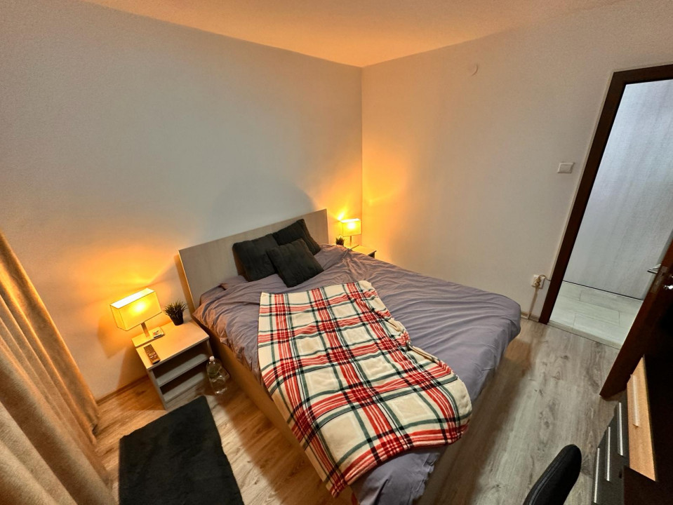 Apartament 3 camere, Titan