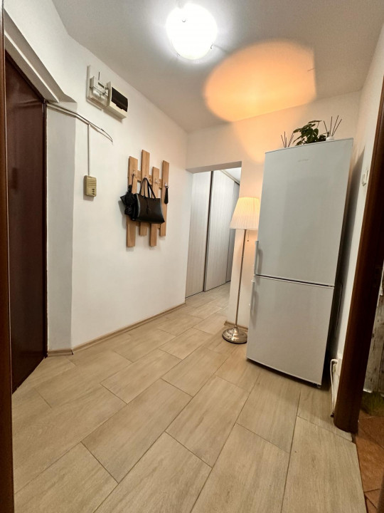 Apartament 3 camere, Titan