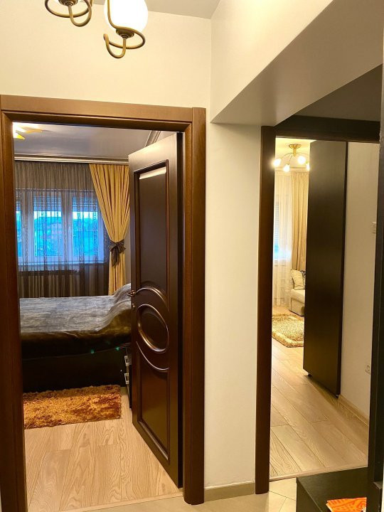 Apartament 3 camere, Piata Domenii, an 2009 , etaj 5/10