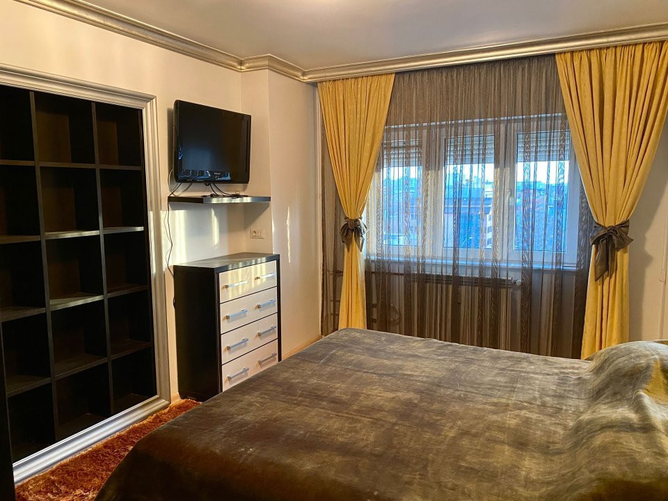 Apartament 3 camere, Piata Domenii, an 2009 , etaj 5/10