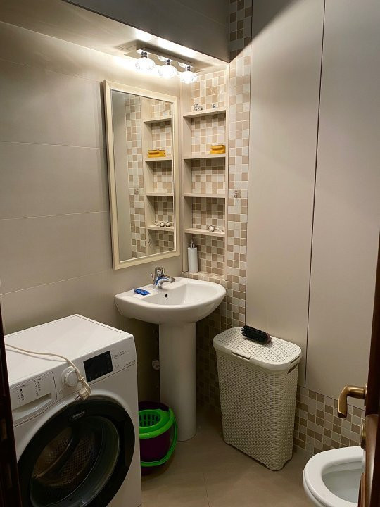 Apartament 3 camere, Piata Domenii, an 2009 , etaj 5/10