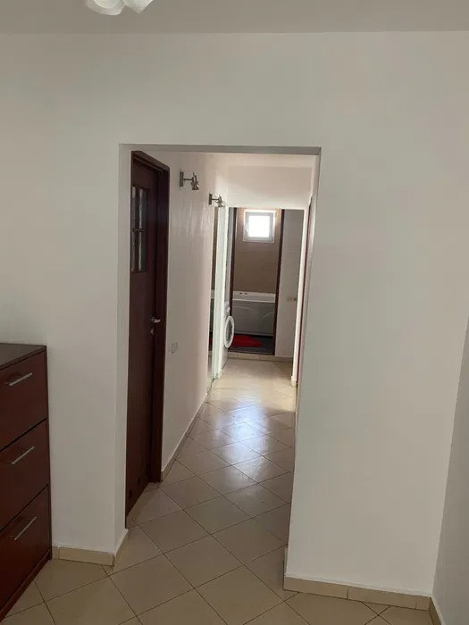 Apartament 3 camere,DRISTOR, bloc reabilitat, loc de parcare inclus, an 1984