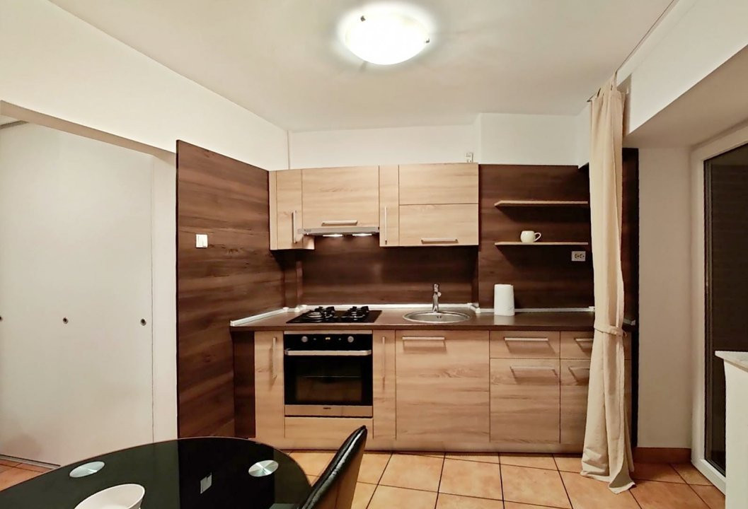 Apartament 2 camere,KISELEFF, etaj 5/10 , 3 balcoane