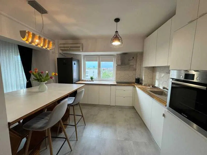 Apartament 2 camere,ROND ALBA IULIA, 61 mp , etaj 4/10, an constructie 1995  