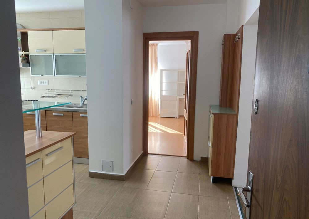Apartament 4 camere,NERVA TRAIAN, reabilitat termic,89 mp,complet mobilat,utilat