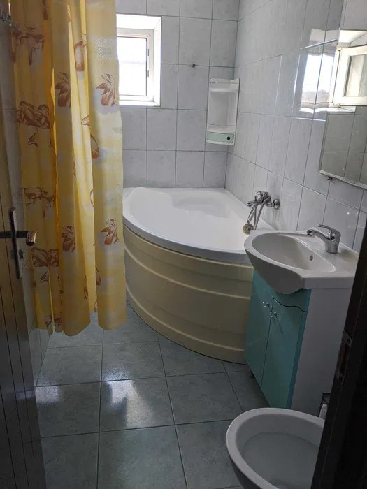 Apartament 3 camere, VITAN, loc de parcare, an constructie 1990