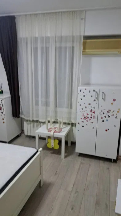 Apartament 3 camere,BUREBISTA, etaj 7/8, centrala proprie, 81 mp