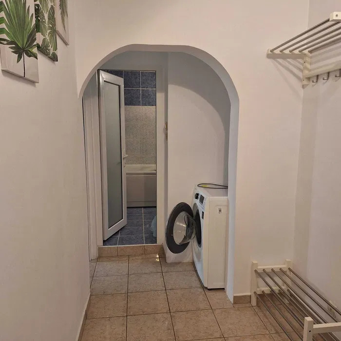 Apartament 2 camere,UNIRII, aproape de metrou, renovat si utilat