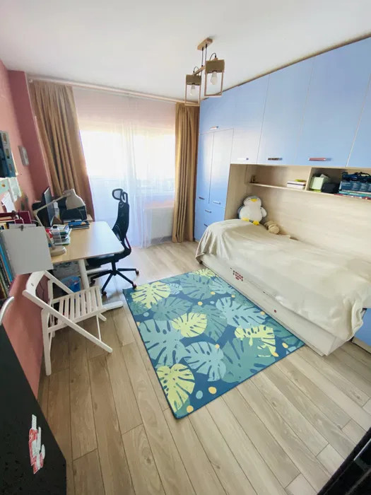 Apartament 3 camere,P-ta IANCULUI, decomandat, 77 mp, balcon