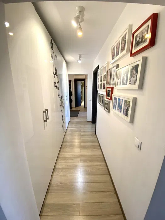 Apartament 3 camere,P-ta IANCULUI, decomandat, 77 mp, balcon