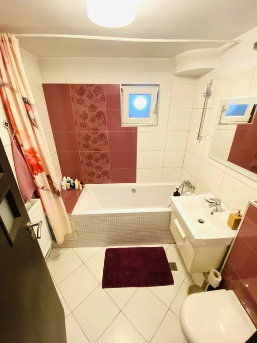 Apartament 3 camere,P-ta IANCULUI, decomandat, 77 mp, balcon