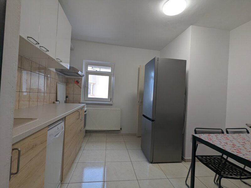 Apartament 3 camere,VITAN, 80 mp, utilat/mobilat, LOC PARCARE