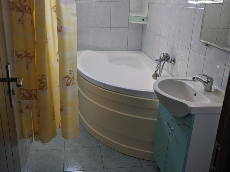 Apartament 3 camere,VITAN, 80 mp, utilat/mobilat, LOC PARCARE