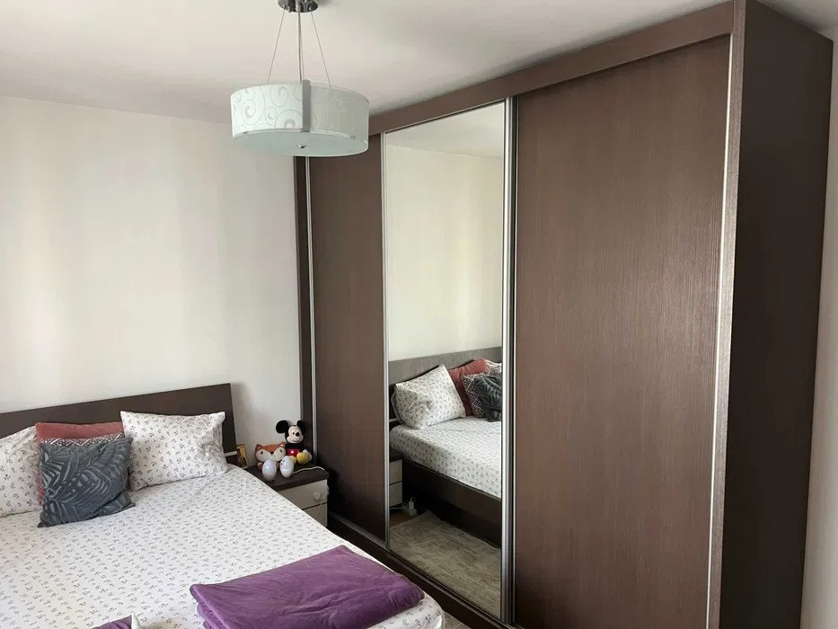 Apartament 2 camere,NERVA TRAIAN, spatios si primitor, etaj 6/8, an 1992