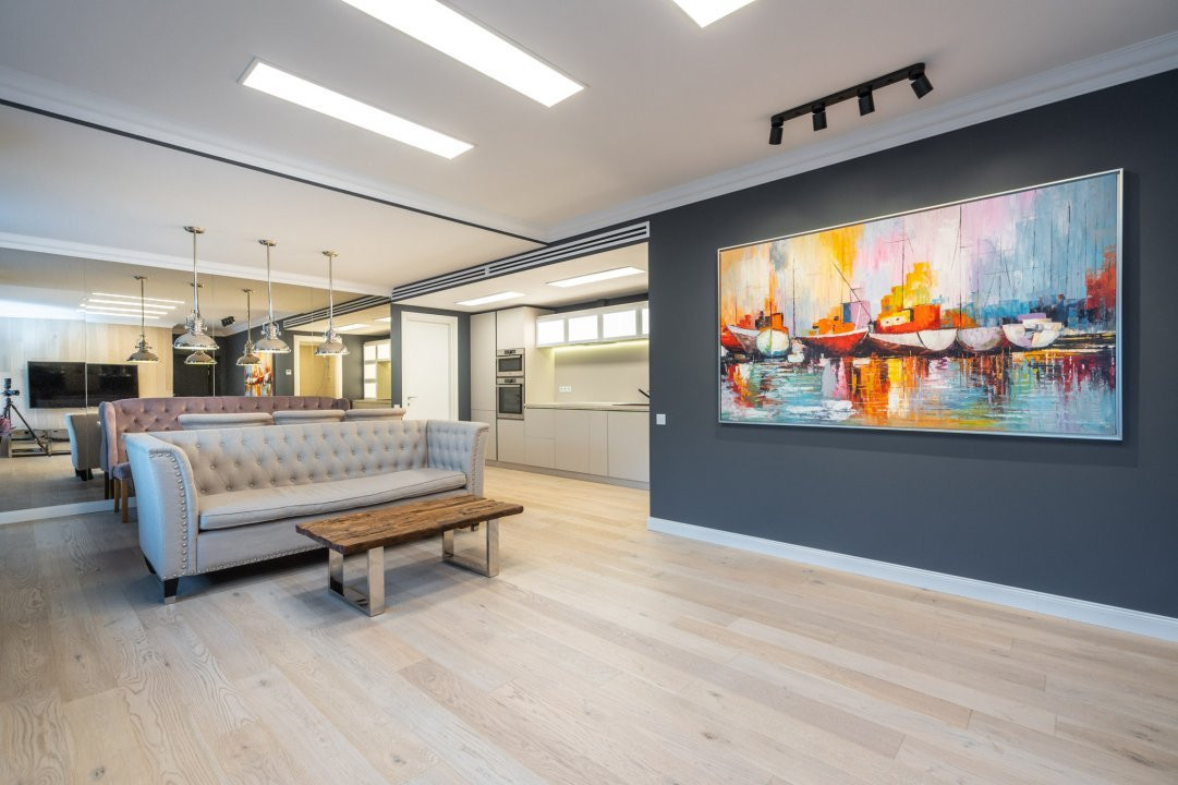 Apartament 3 camere, DOROBANTI, deosebit, etaj 4/6, an 2003