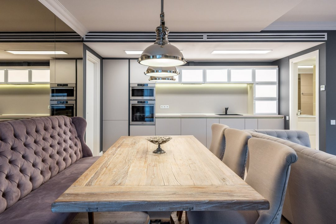 Apartament 3 camere, DOROBANTI, deosebit, etaj 4/6, an 2003