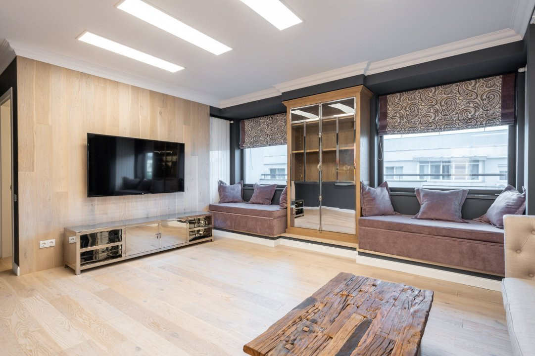 Apartament 3 camere, DOROBANTI, deosebit, etaj 4/6, an 2003