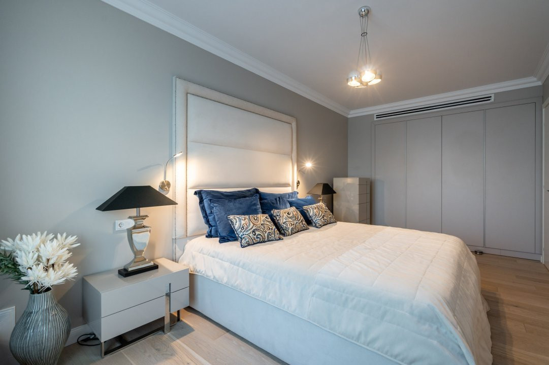 Apartament 3 camere, DOROBANTI, deosebit, etaj 4/6, an 2003