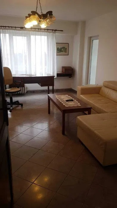 Apartament 3 camere,CALEA CALARASILOR, an constructie 1993, etaj 6/8